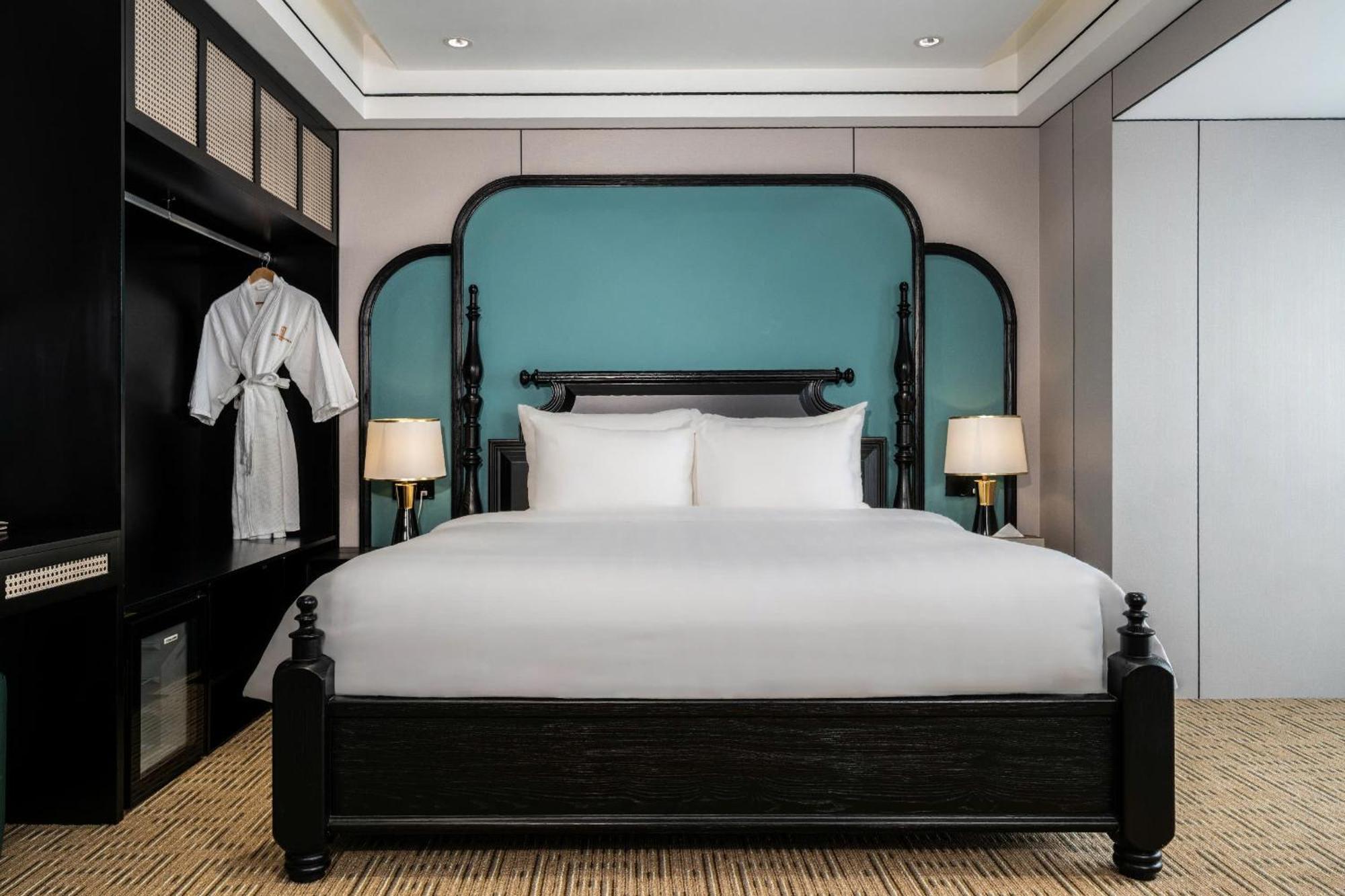 Khách sạn International 3*